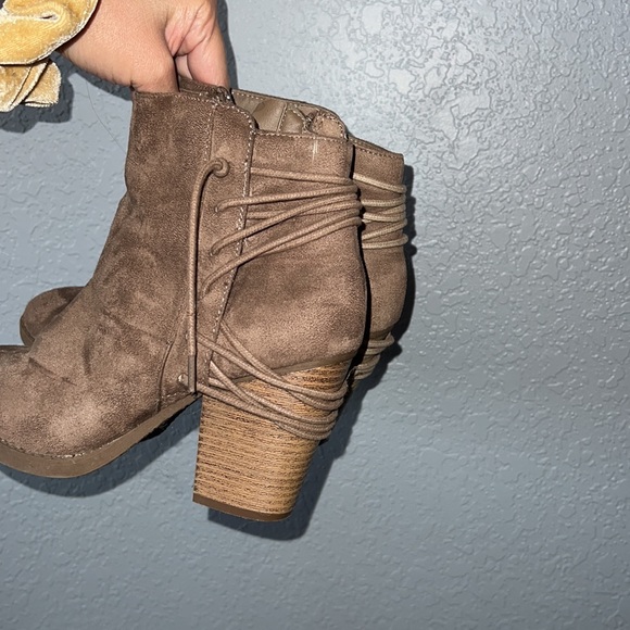 Booties! - Picture 3 of 7